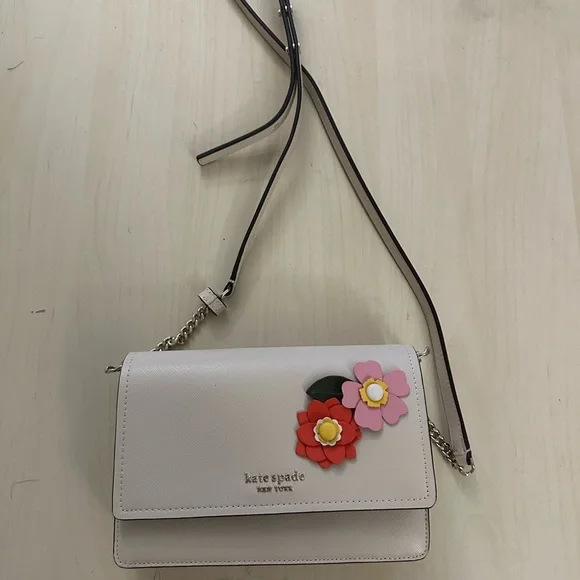 Kate Spade Bag - Picture 2 of 3